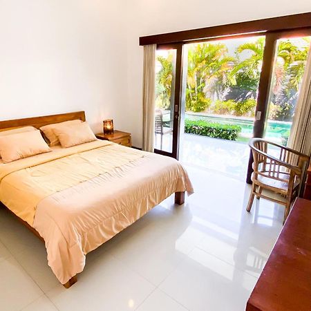 Tropical Luxe Villas Canggu - Finns & Atlas Extérieur photo