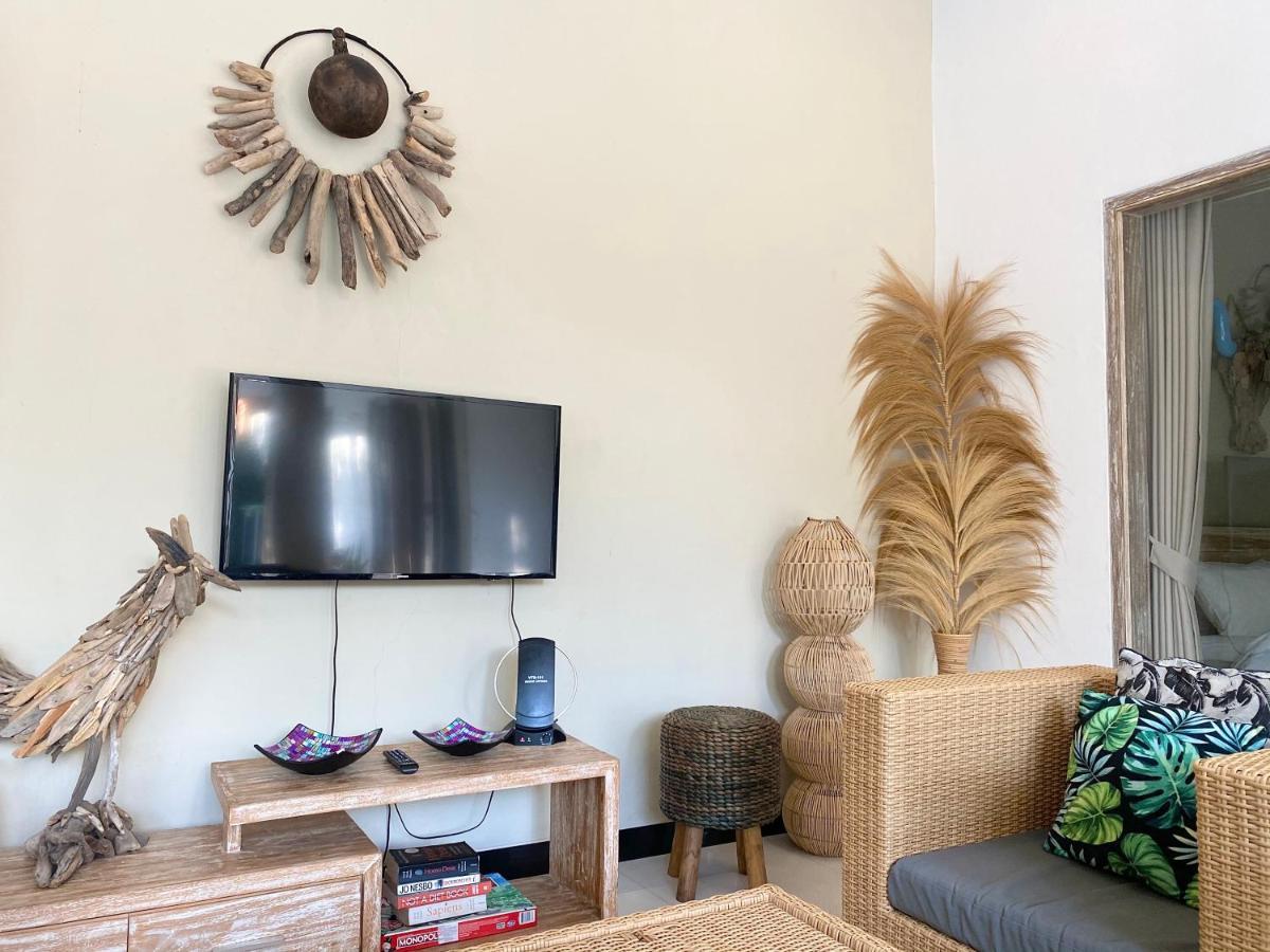 Tropical Luxe Villas Canggu - Finns & Atlas Extérieur photo